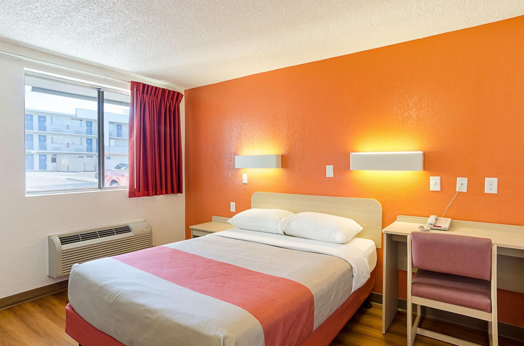 Motel 6- Denver, Co Downtown المظهر الخارجي الصورة